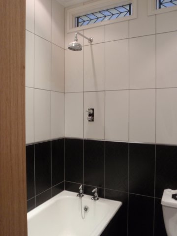 bathroom3.jpg