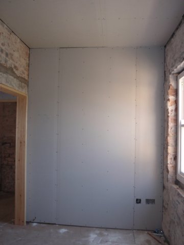 plasterboardgoingon.jpg