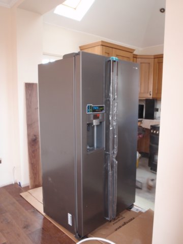 thefridgegoesin.jpg